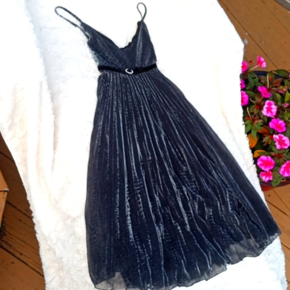 Afterlife Dress - Picture 1 of 6